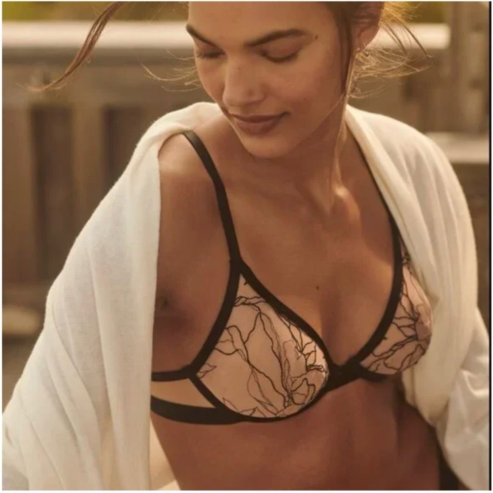 Soma Embroidered Unlined Plunge Black Hush Bra